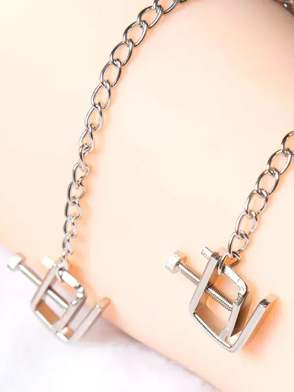 Fetiş Göğüs Kelepçesi